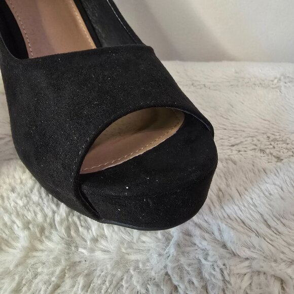 Torrid - 8 - Black Vegan Suede - Platform Peep Toe Heel - Picture 10 of 16